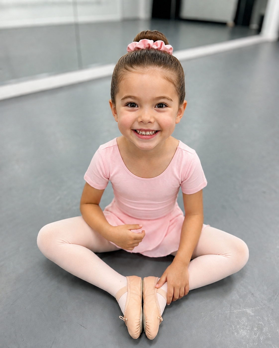 Preschool dancers in a colourful class